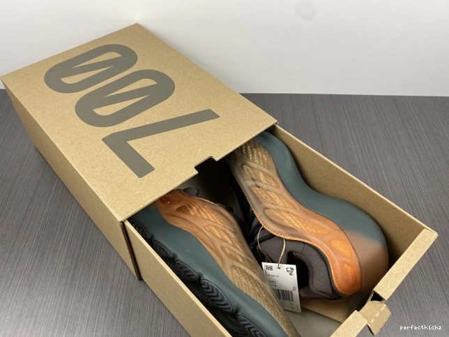 V3 Yeezy Adidas Boost Copfade GY4109 700 0801